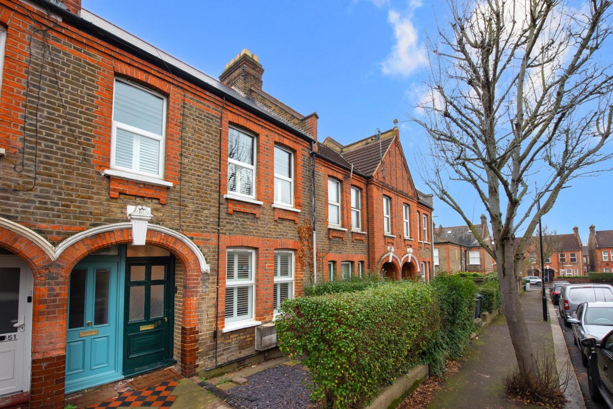 Victorian 2Br Apartment, King Beds, Fast Wifi, Near Shops, Cafes & Transport, E17 London Kültér fotó